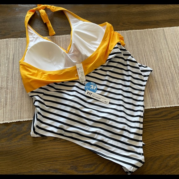NWT Cupshe Swim Halter Bathing Suit - Picture 2 of 5